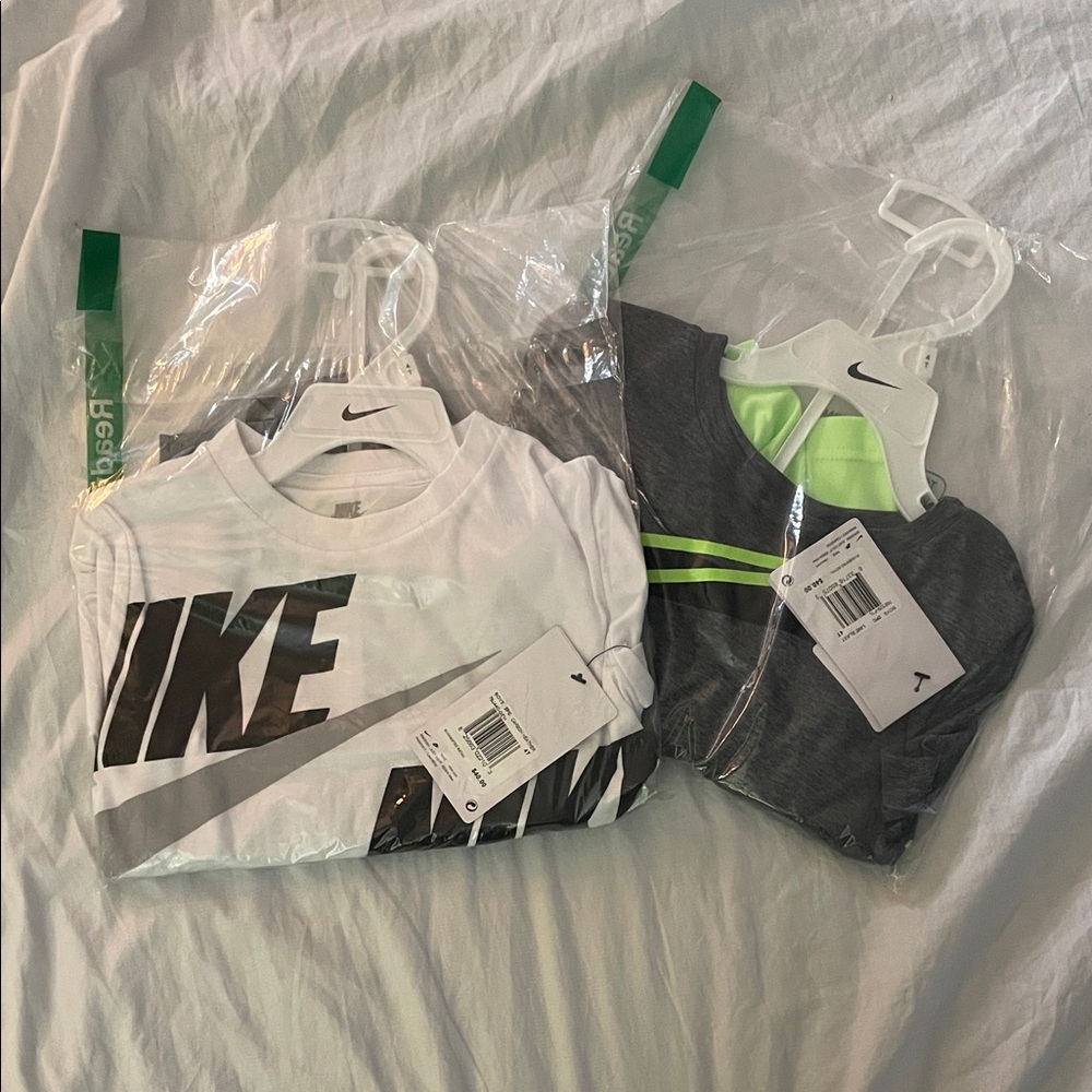 NWT - Nike White/Gray Black/Neon Sportswear Duo - 4T